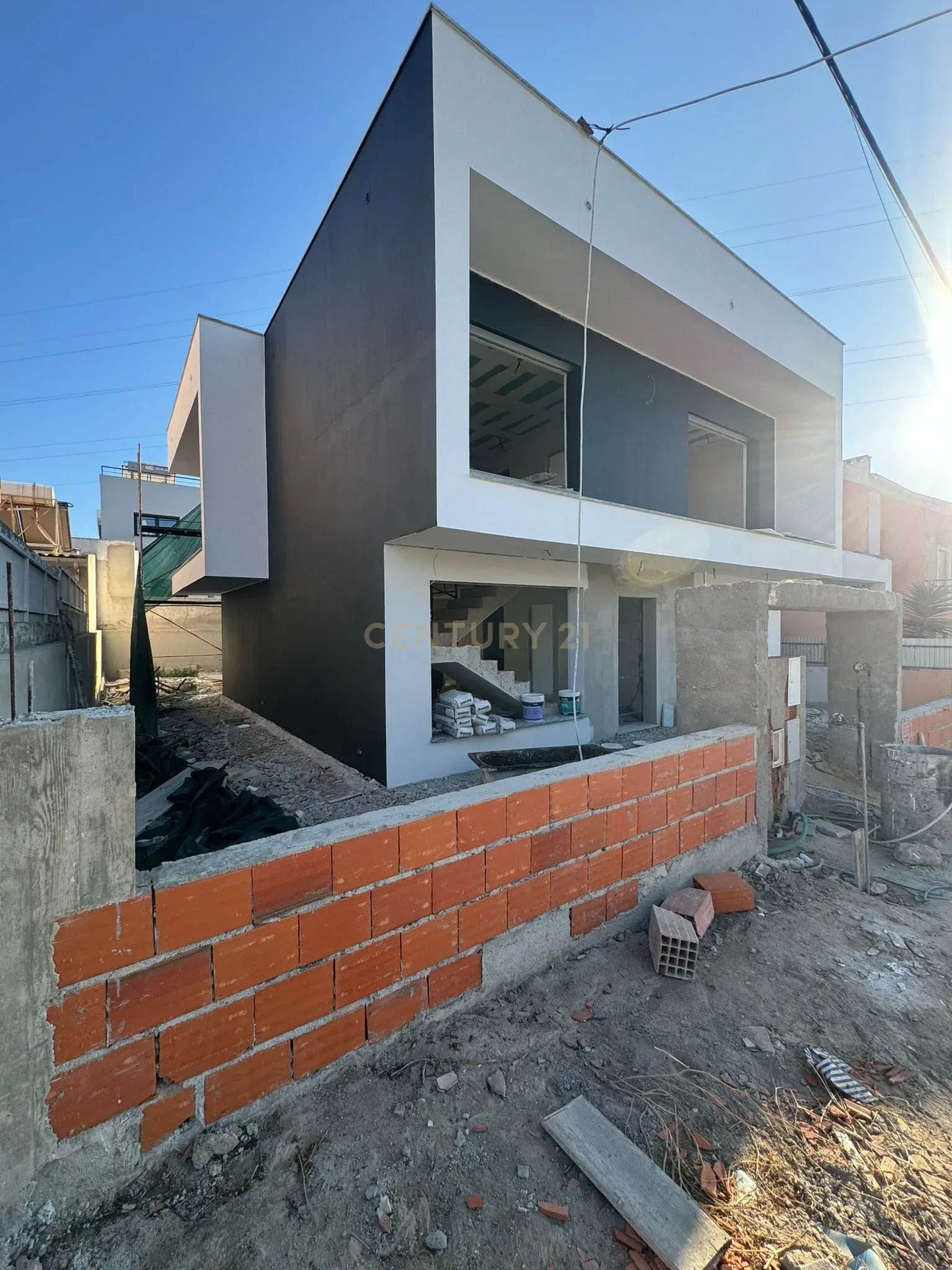 Moradia T4 com piscina - Image 17
