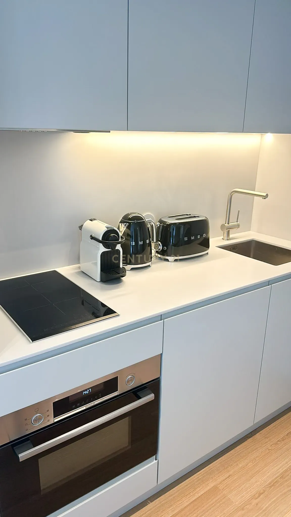 Luxuoso Apartamento T1 para Arrendamento - Lisboa, Campolide - Image 29