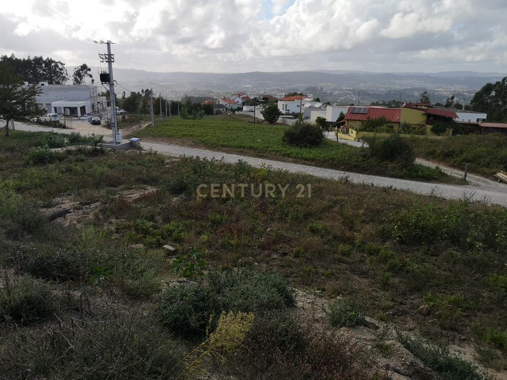 Terreno com Viabilidade de Construção em Croca, Penafiel - Image 4