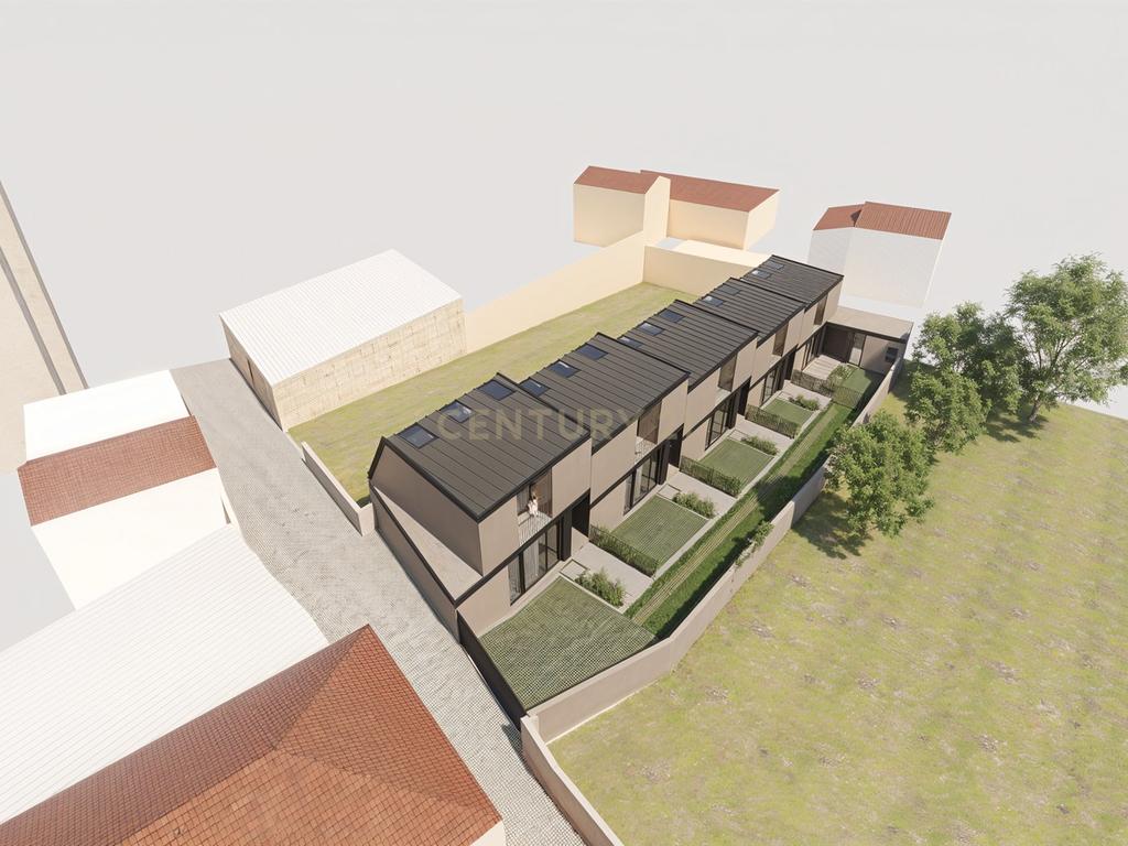 Conjunto de 5 Moradias para Reabilitar com Garagem e Jardim em Localização Privilegiada - Image 21