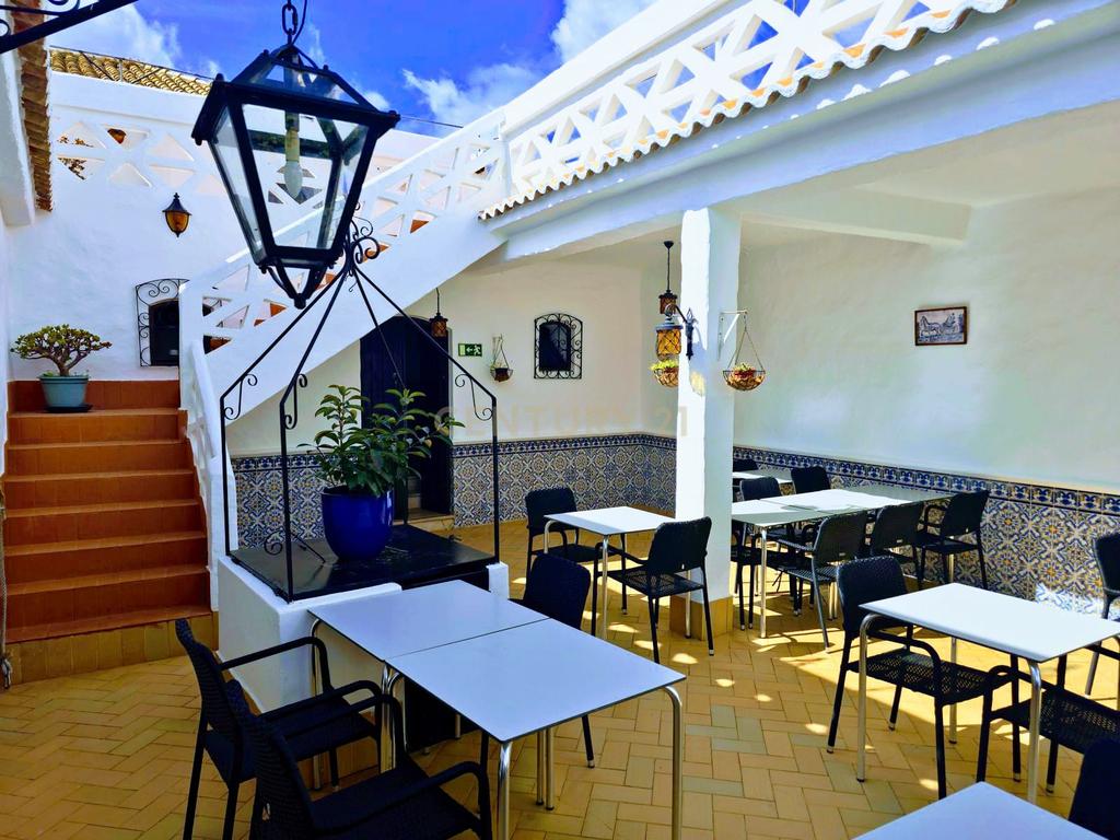 Oportunidade Única: Restaurante Histórico no Coração do Algarve - Image 6