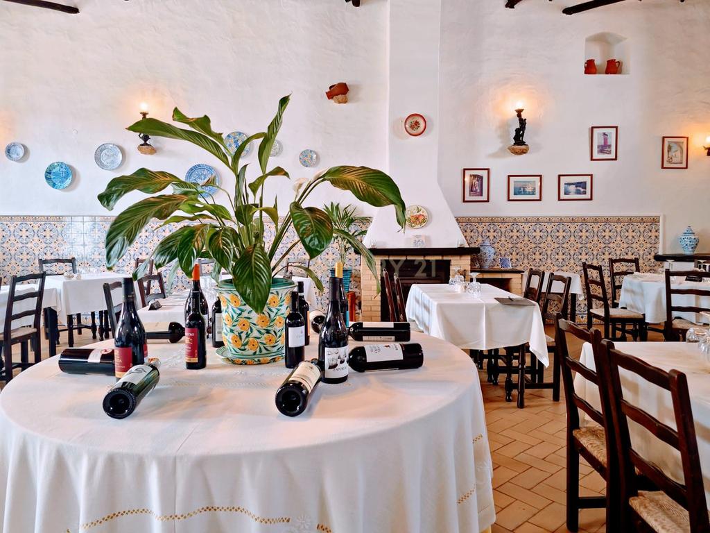 Oportunidade Única: Restaurante Histórico no Coração do Algarve - Image 5