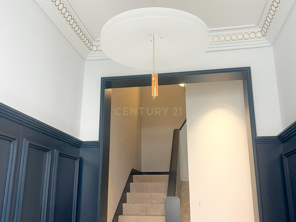 Luxuoso Apartamento T1 para Arrendamento - Lisboa, Campolide - Image 35
