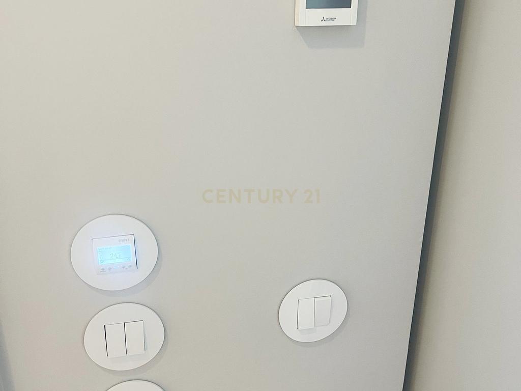 Luxuoso Apartamento T1 para Arrendamento - Lisboa, Campolide - Image 16