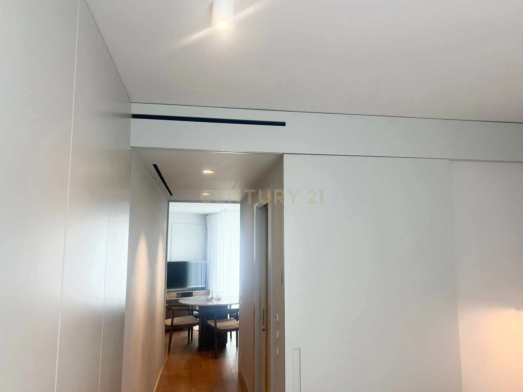 Luxuoso Apartamento T1 para Arrendamento - Lisboa, Campolide - Image 17