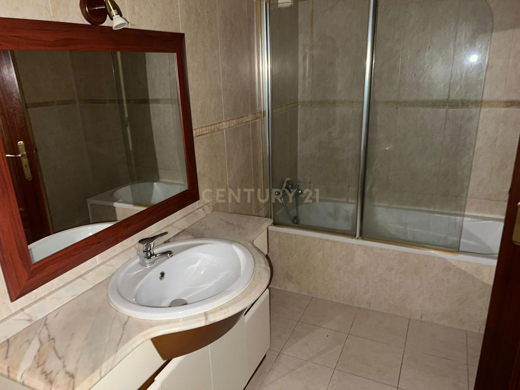 Apartamento T3 em Tortosendo, Covilhã - Image 8