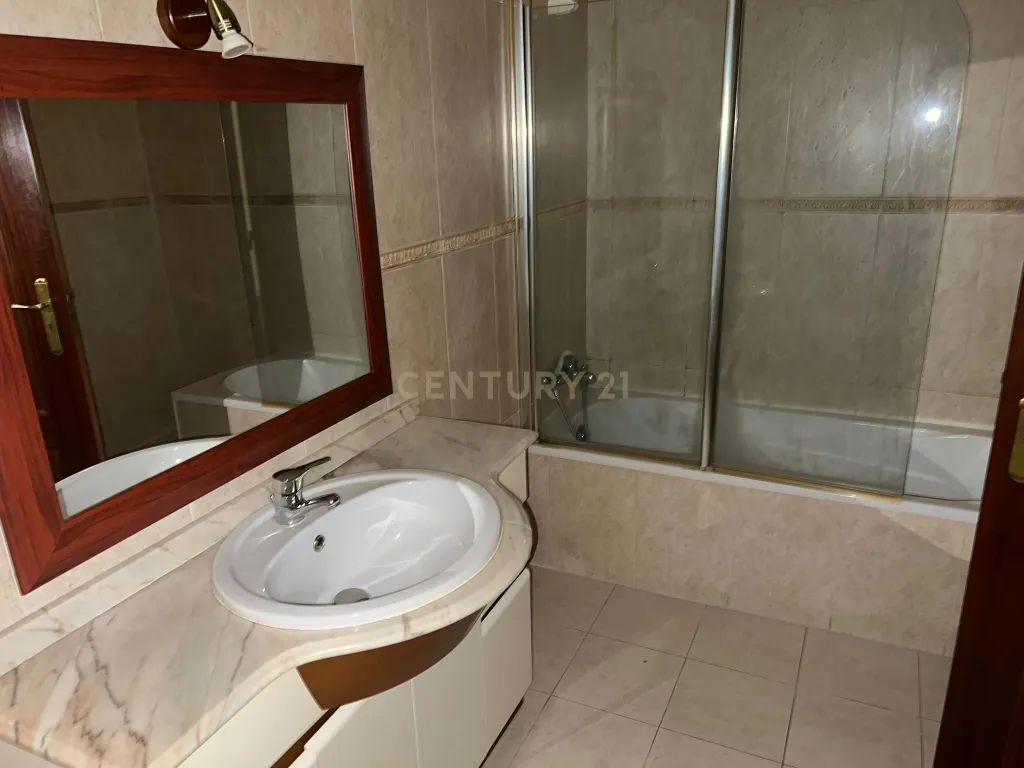 Apartamento T3 em Tortosendo, Covilhã - Image 8