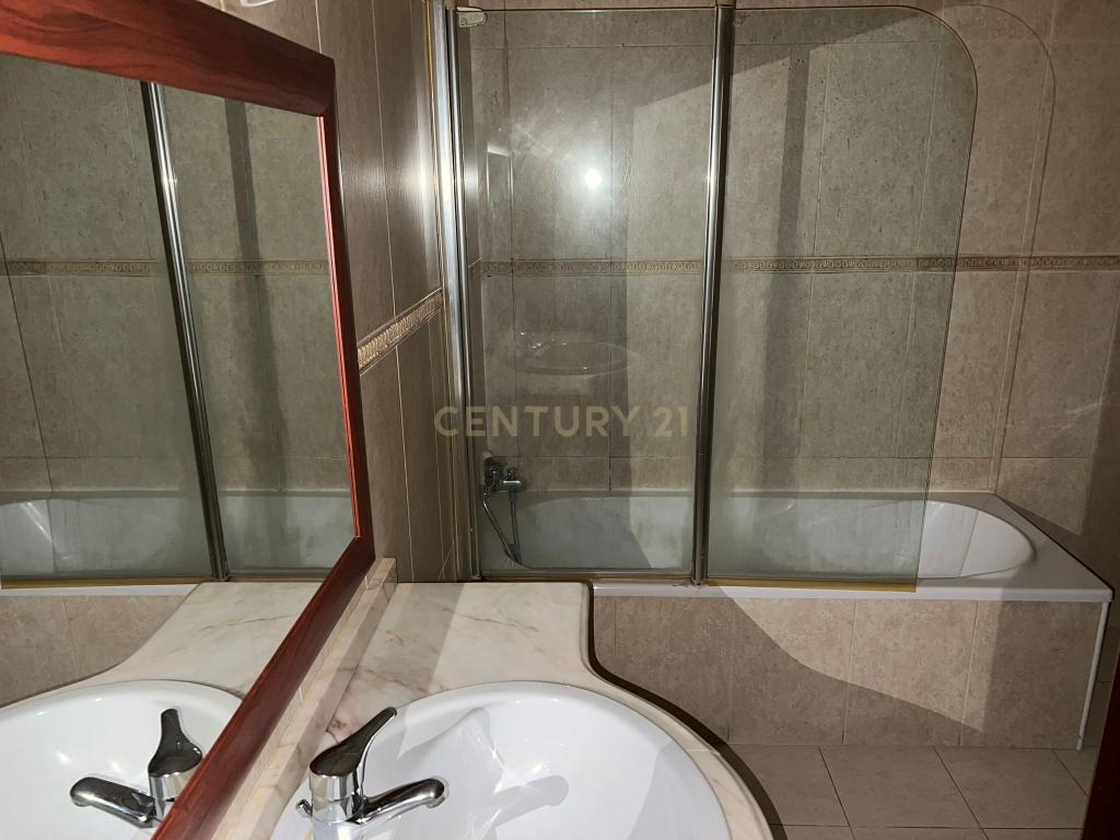 Apartamento T3 em Tortosendo, Covilhã - Image 9