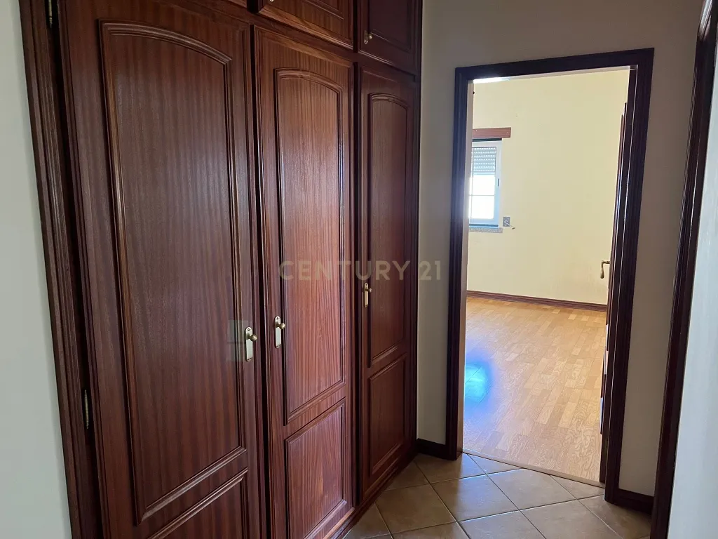Apartamento T3 em Tortosendo, Covilhã - Image 17