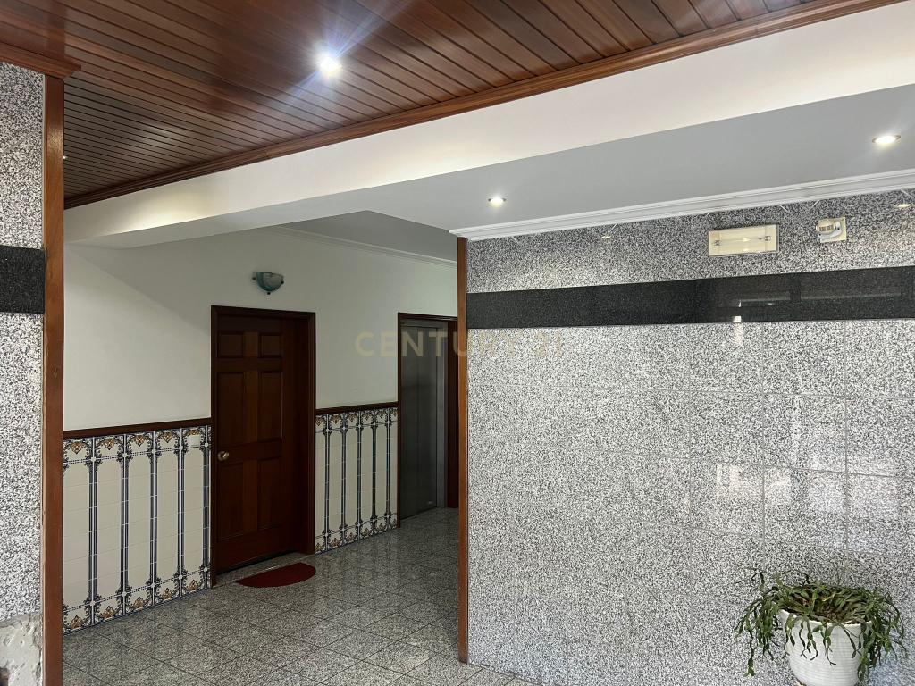 Apartamento T3 em Tortosendo, Covilhã - Image 24