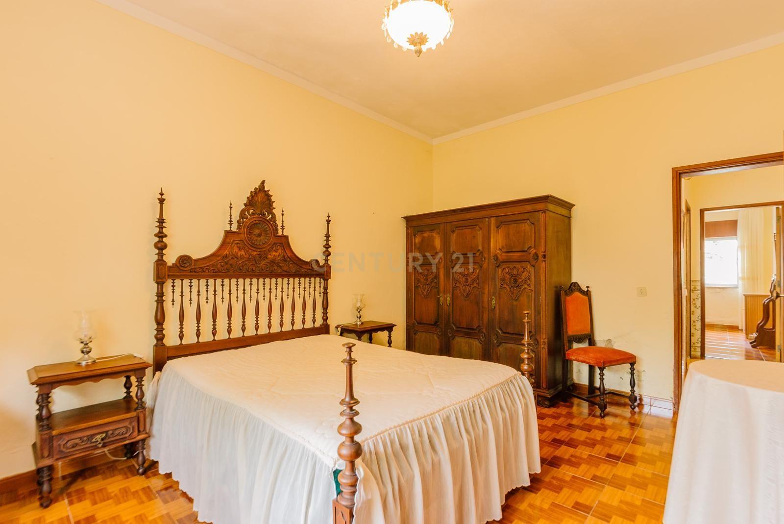 Excelente Moradia de 10 Assoalhadas, no Bairro Novo de Palhais, Loures - Image 24