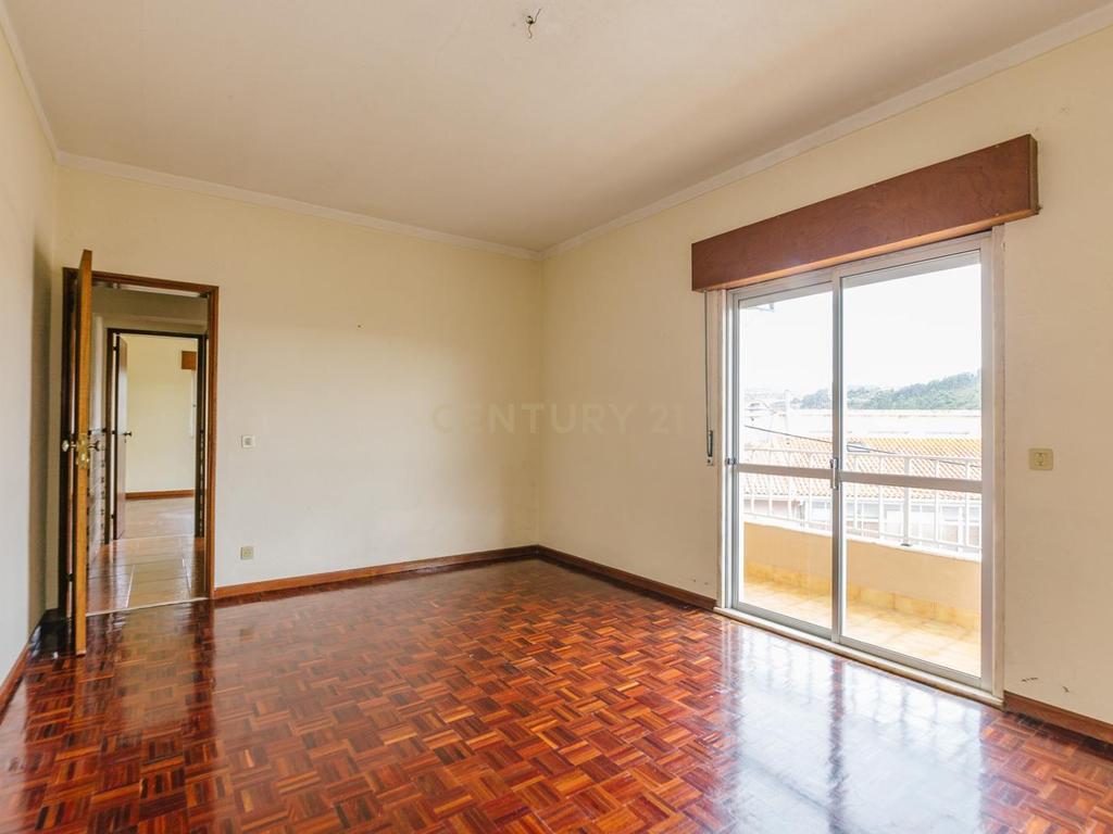 Excelente Moradia de 10 Assoalhadas, no Bairro Novo de Palhais, Loures - Image 21