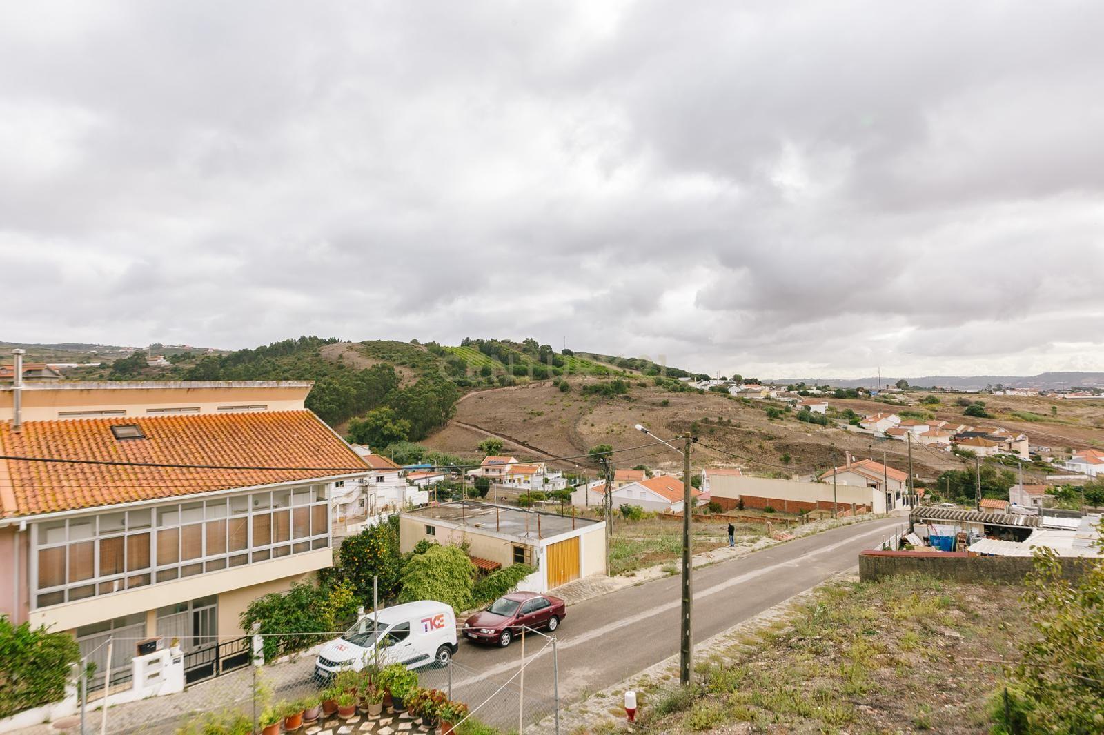 Excelente Moradia de 10 Assoalhadas, no Bairro Novo de Palhais, Loures - Image 33