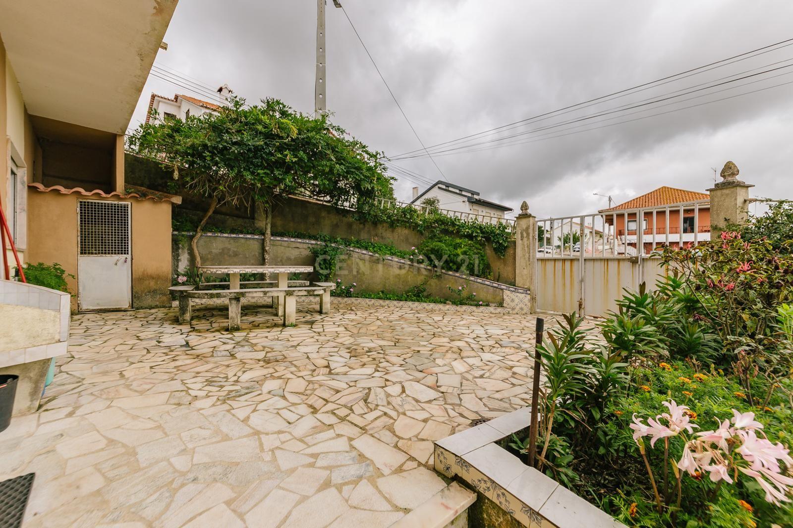 Excelente Moradia de 10 Assoalhadas, no Bairro Novo de Palhais, Loures - Image 29