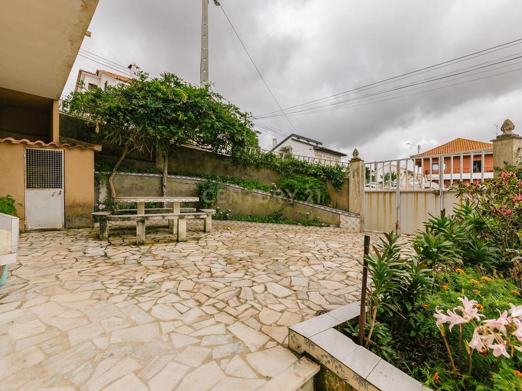 Excelente Moradia de 10 Assoalhadas, no Bairro Novo de Palhais, Loures - Image 29
