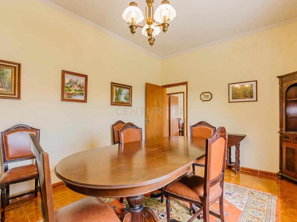 Excelente Moradia de 10 Assoalhadas, no Bairro Novo de Palhais, Loures - Image 18
