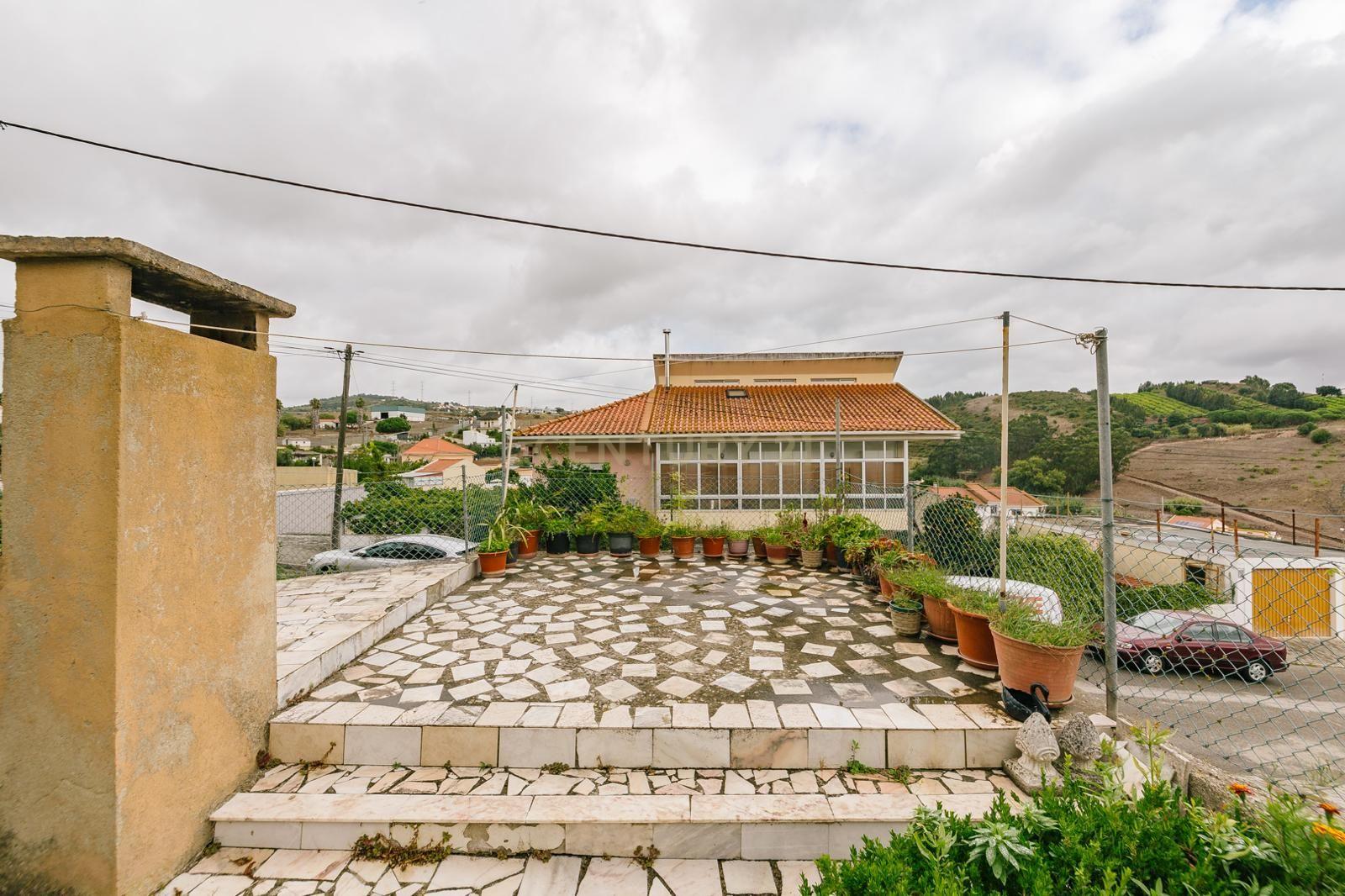 Excelente Moradia de 10 Assoalhadas, no Bairro Novo de Palhais, Loures - Image 30