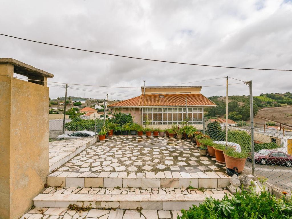 Excelente Moradia de 10 Assoalhadas, no Bairro Novo de Palhais, Loures - Image 30