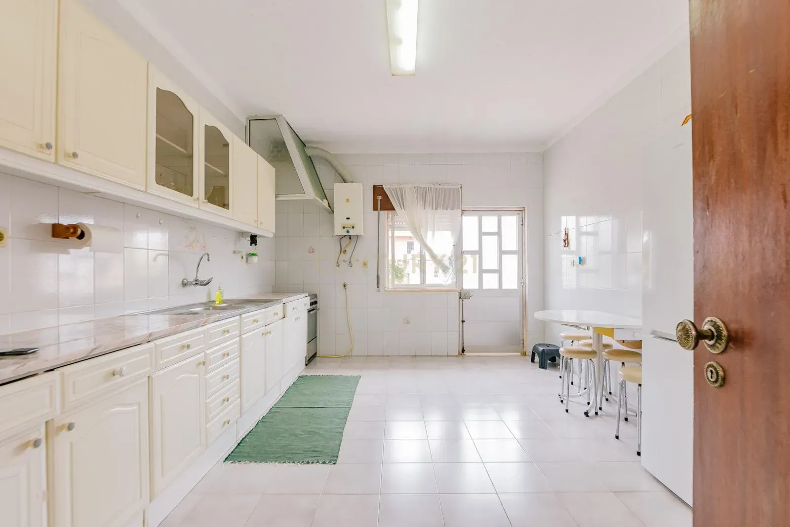 Excelente Moradia de 10 Assoalhadas, no Bairro Novo de Palhais, Loures - Image 11