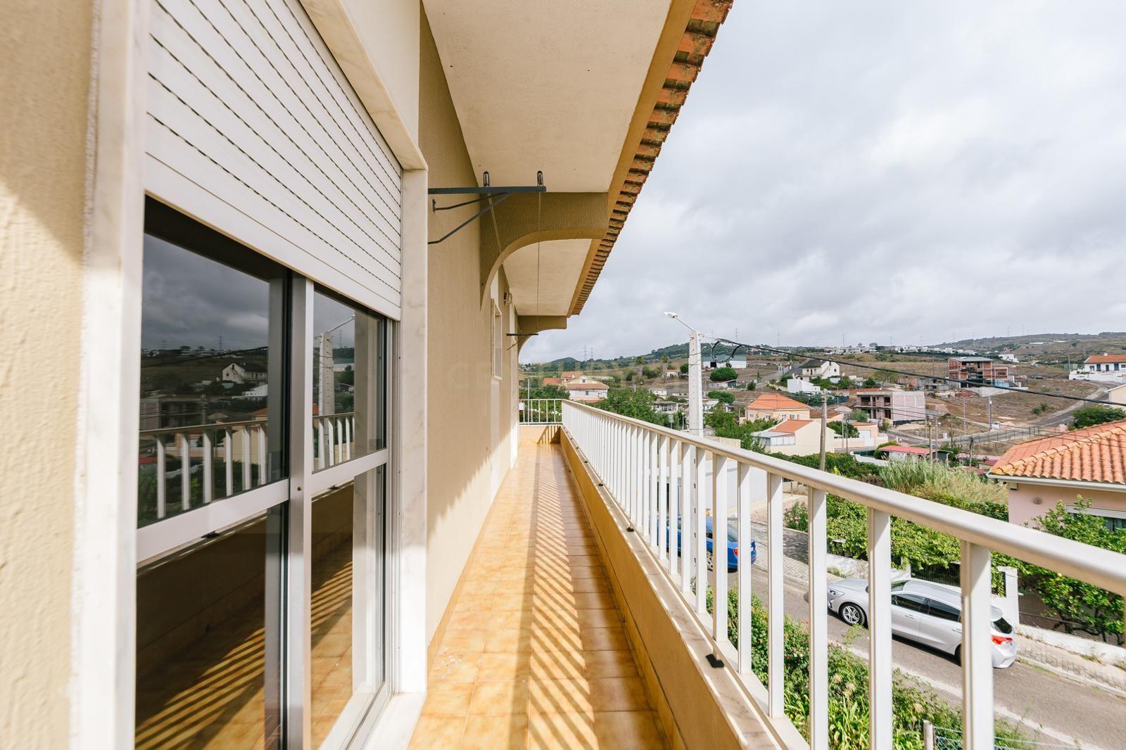Excelente Moradia de 10 Assoalhadas, no Bairro Novo de Palhais, Loures - Image 28