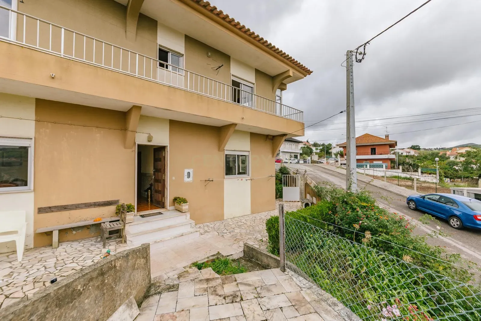 Excelente Moradia de 10 Assoalhadas, no Bairro Novo de Palhais, Loures - Image 8