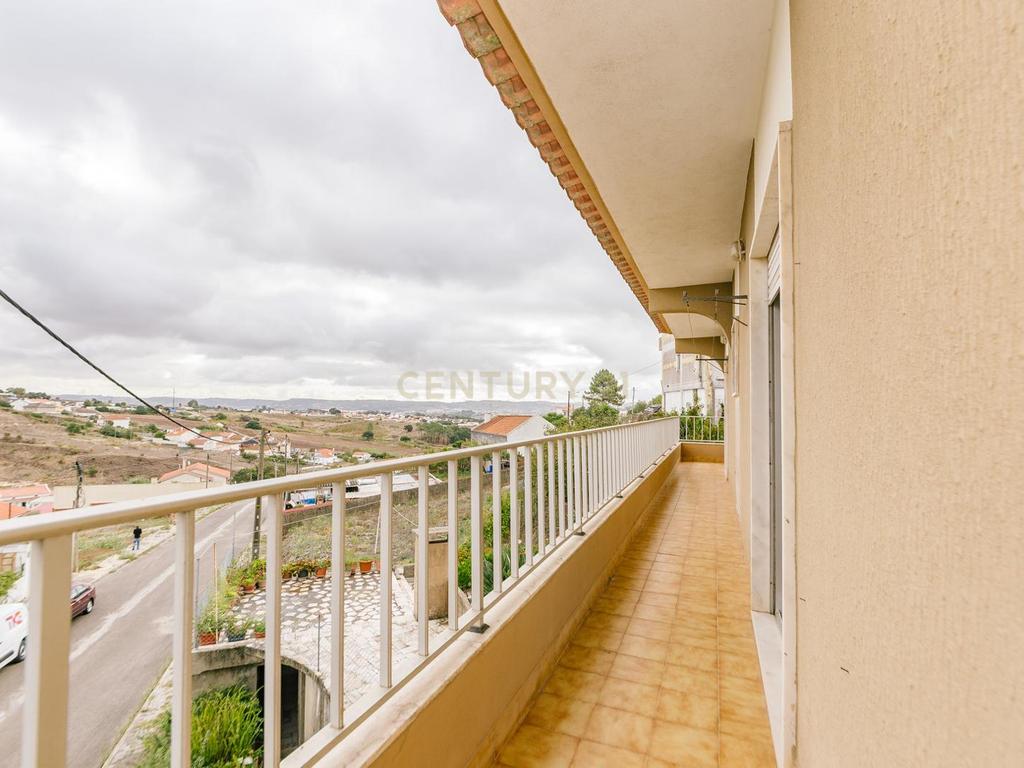 Excelente Moradia de 10 Assoalhadas, no Bairro Novo de Palhais, Loures - Image 27