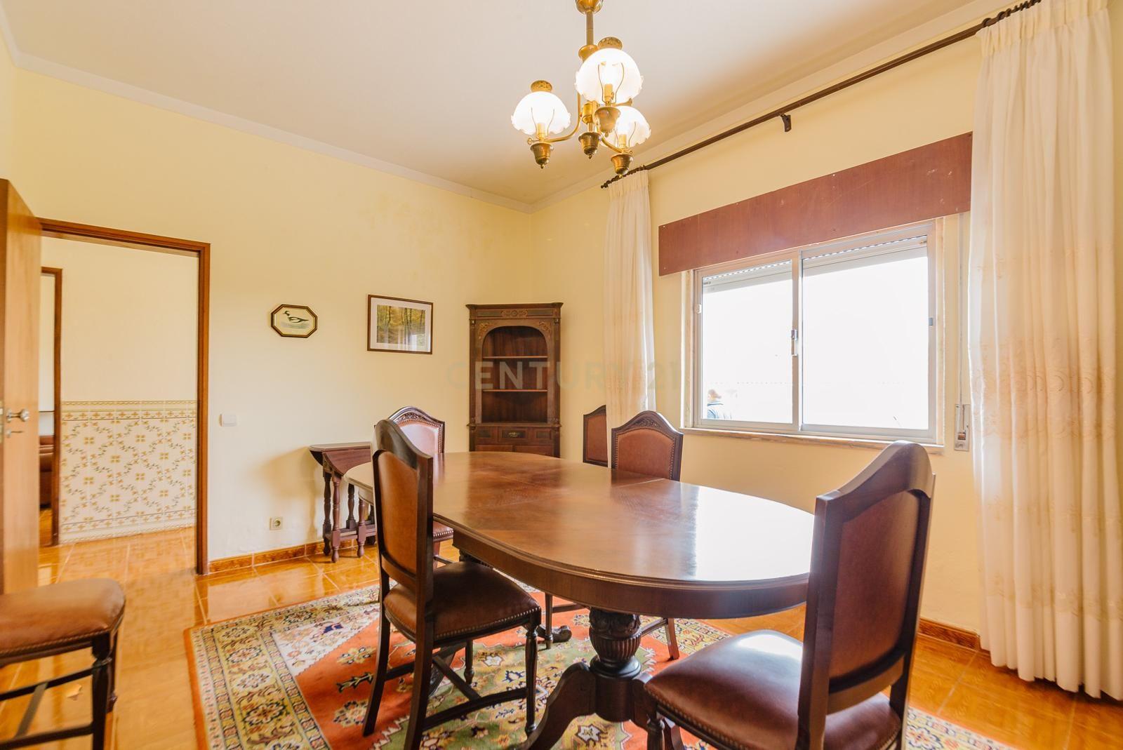 Excelente Moradia de 10 Assoalhadas, no Bairro Novo de Palhais, Loures - Image 19