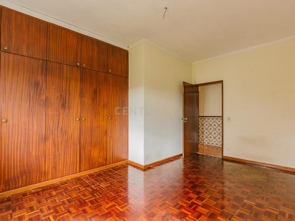 Excelente Moradia de 10 Assoalhadas, no Bairro Novo de Palhais, Loures - Image 16