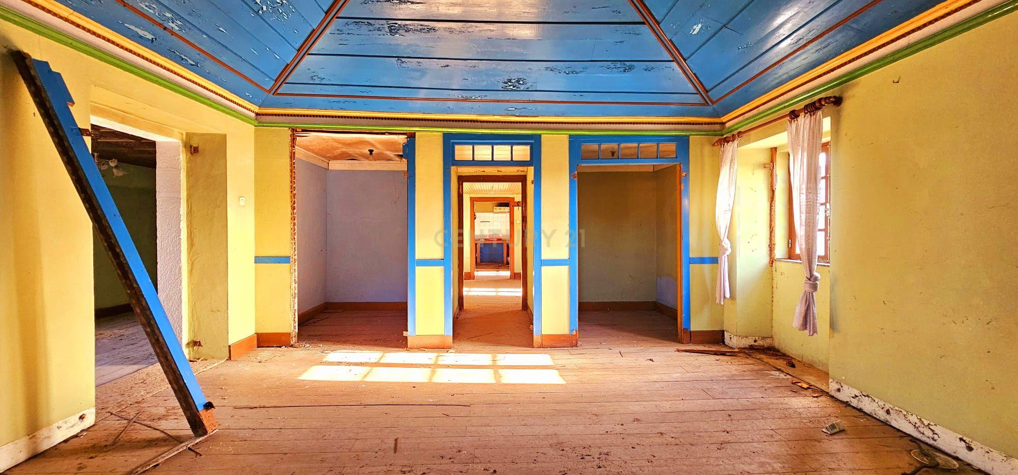 Casa para Recuperar em Braga, Ideal para Investimento - Image 25