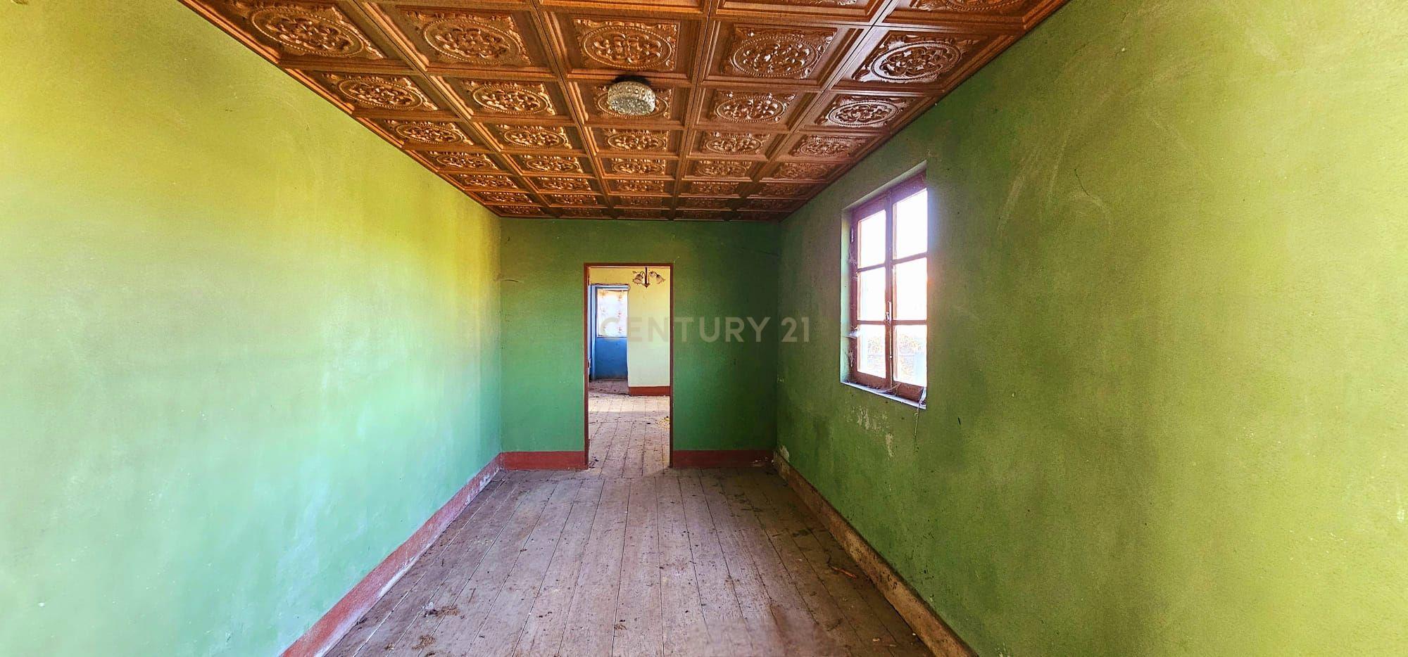 Casa para Recuperar em Braga, Ideal para Investimento - Image 24