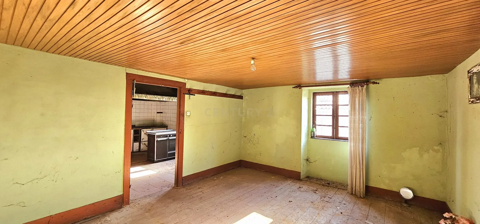 Casa para Recuperar em Braga, Ideal para Investimento - Image 20