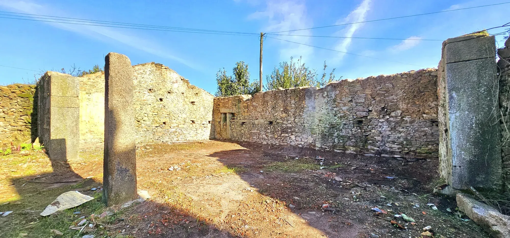 Casa para Recuperar em Braga, Ideal para Investimento - Image 17