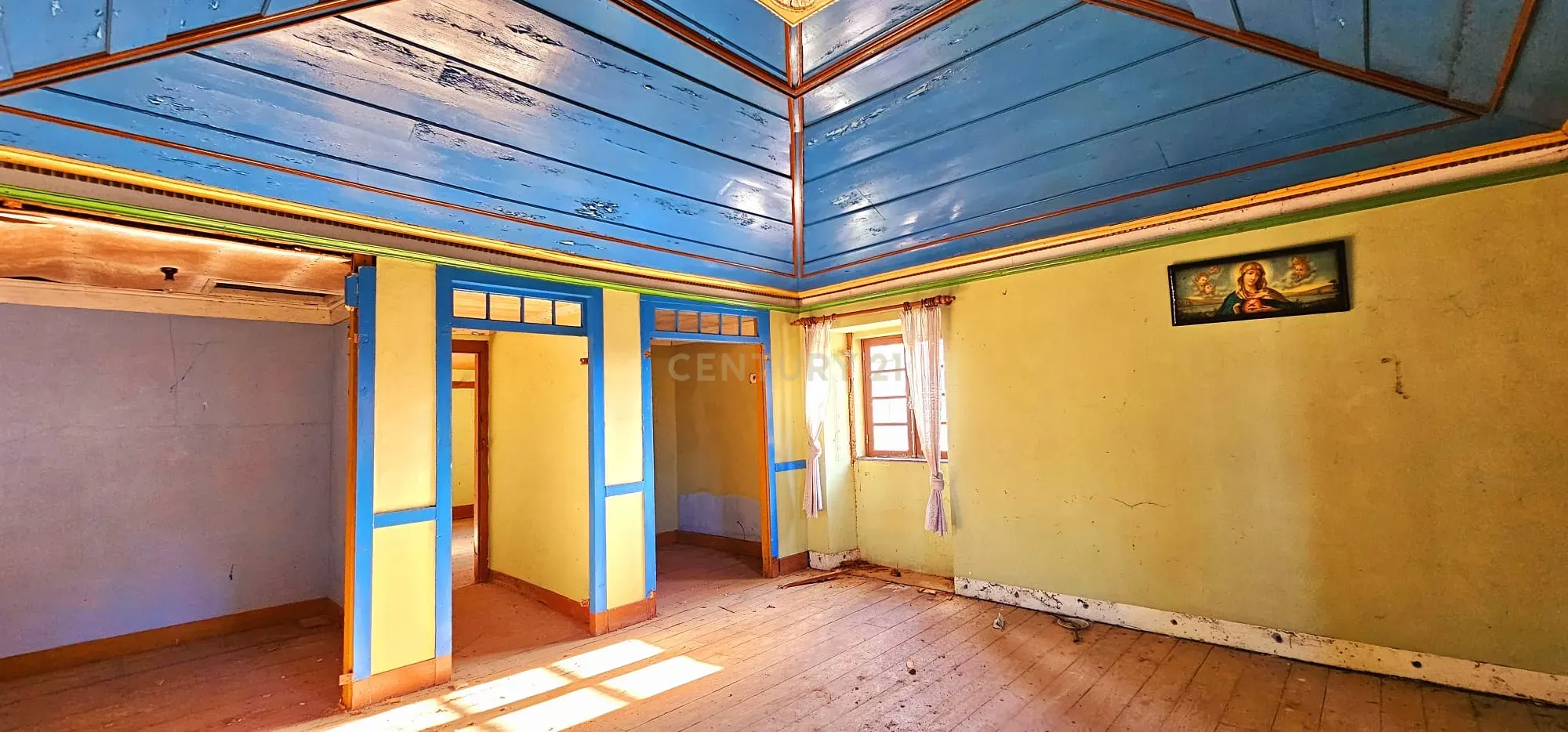 Casa para Recuperar em Braga, Ideal para Investimento - Image 2