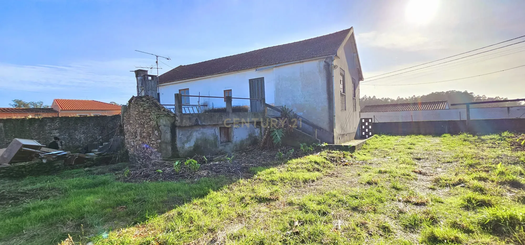 Casa para Recuperar em Braga, Ideal para Investimento - Image 8