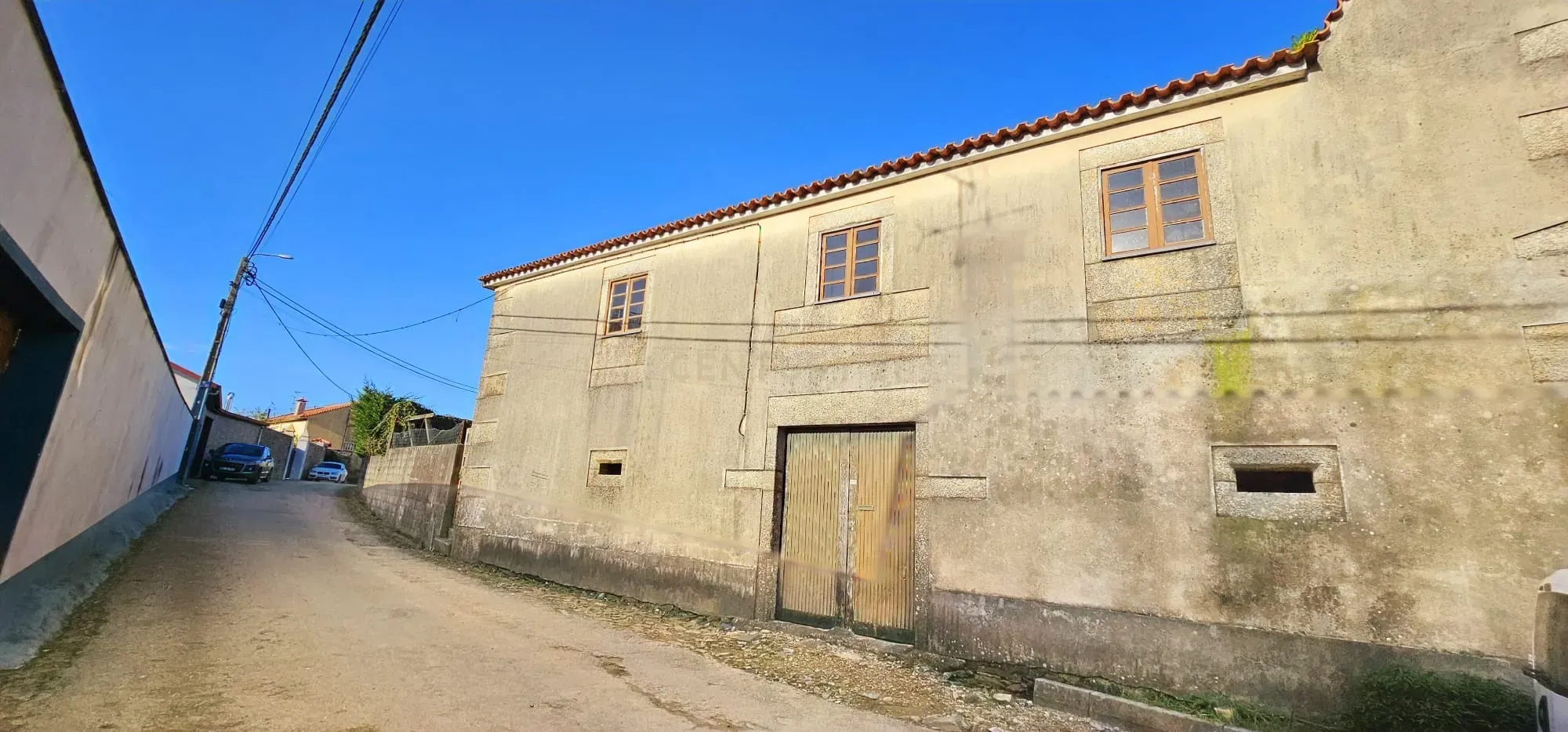 Casa para Recuperar em Braga, Ideal para Investimento - Image 5