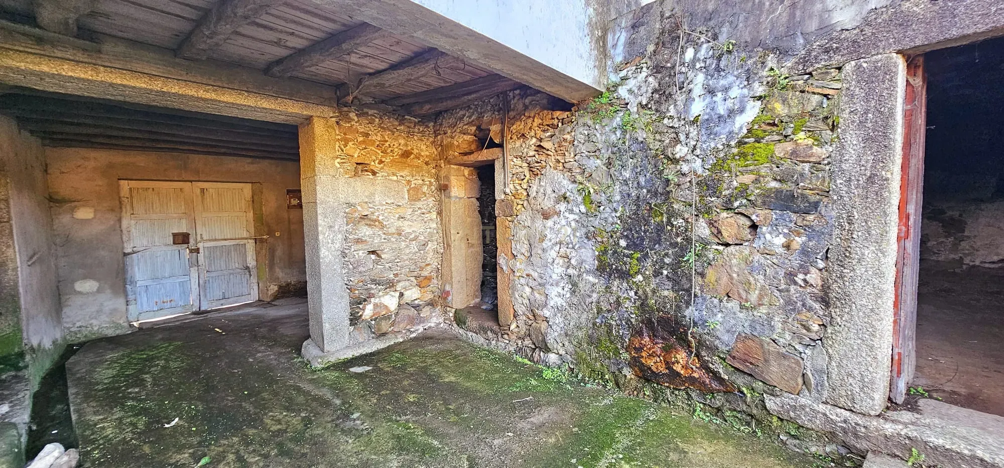 Casa para Recuperar em Braga, Ideal para Investimento - Image 27