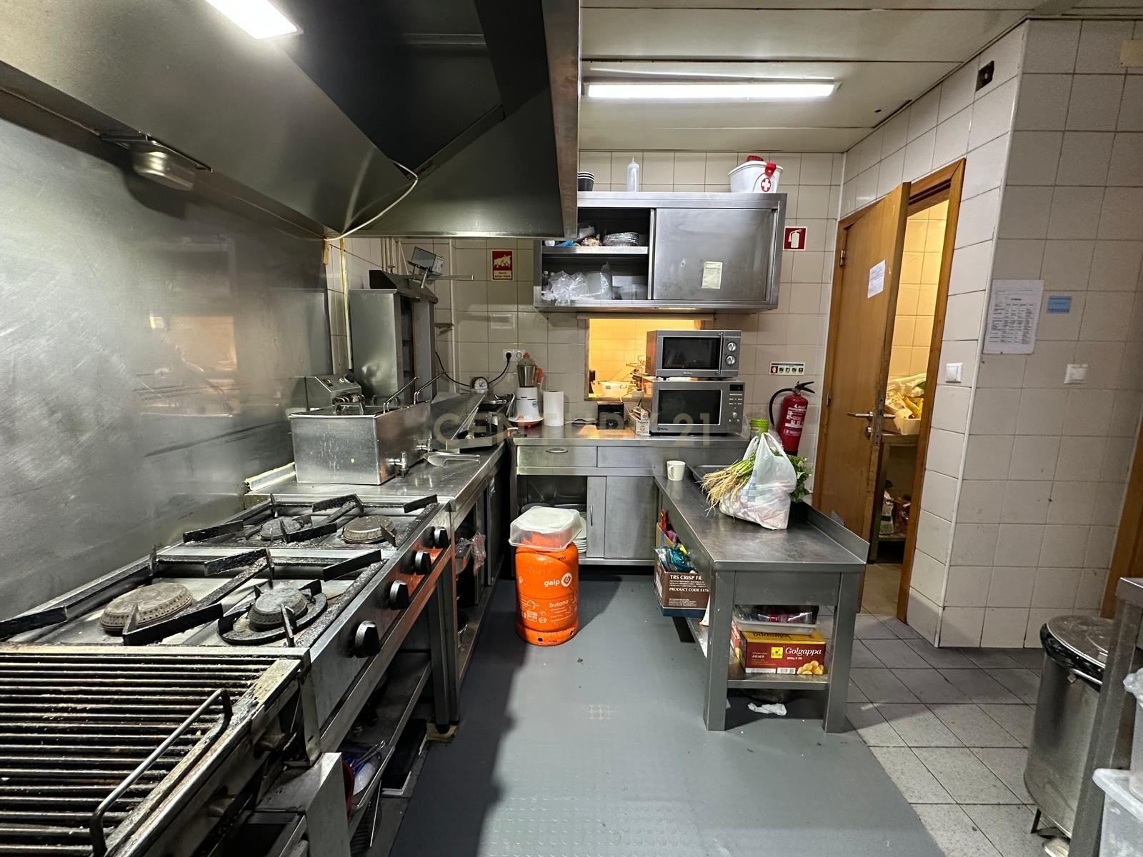Oportunidade de Investimento: Restaurante em Brandoa para Trespasse - Image 19