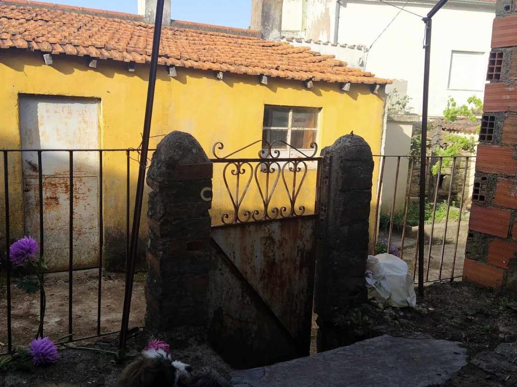 Duas Moradias em Banda em Benquerenças, Castelo Branco - Image 4