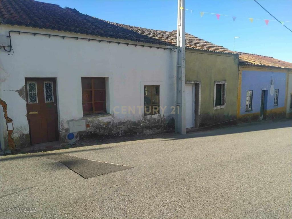 Duas Moradias em Banda em Benquerenças, Castelo Branco - Image 1