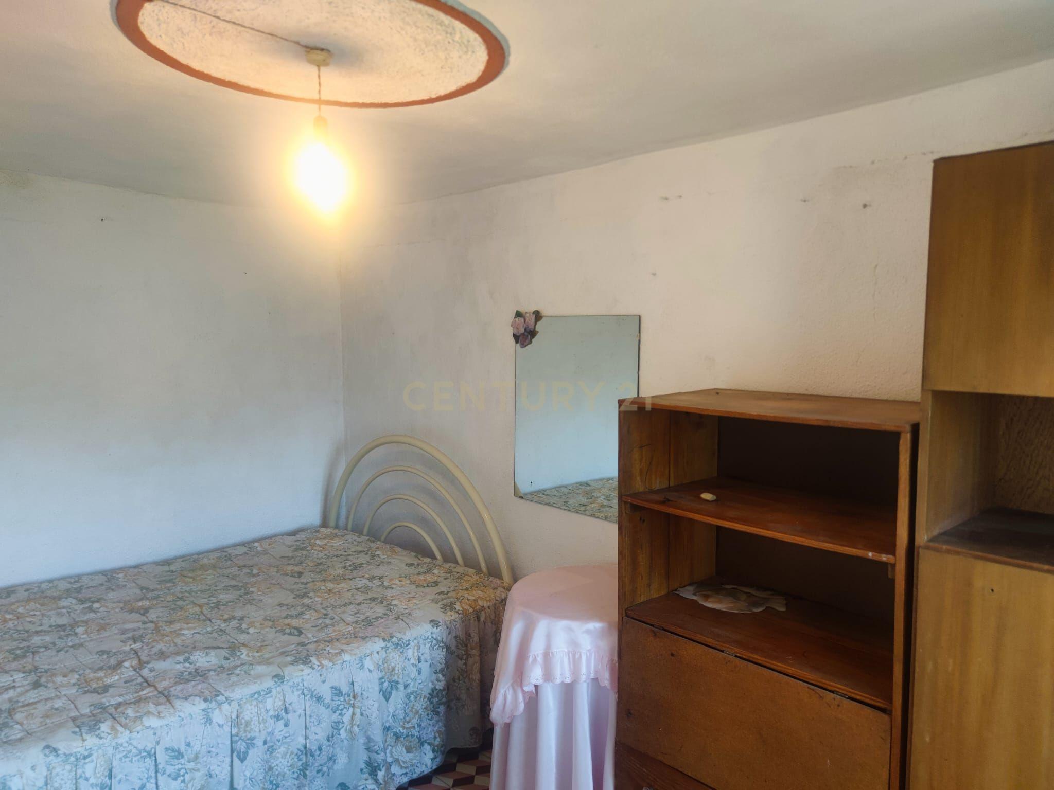Moradia para renovação em Martim Pega, Sabugal - Image 7