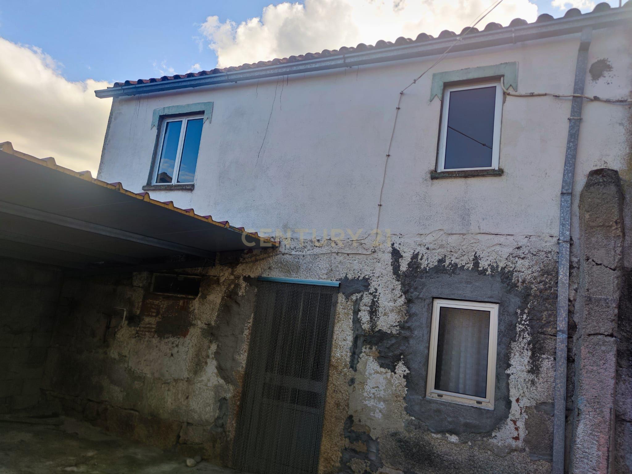 Moradia para renovação em Martim Pega, Sabugal - Image 3
