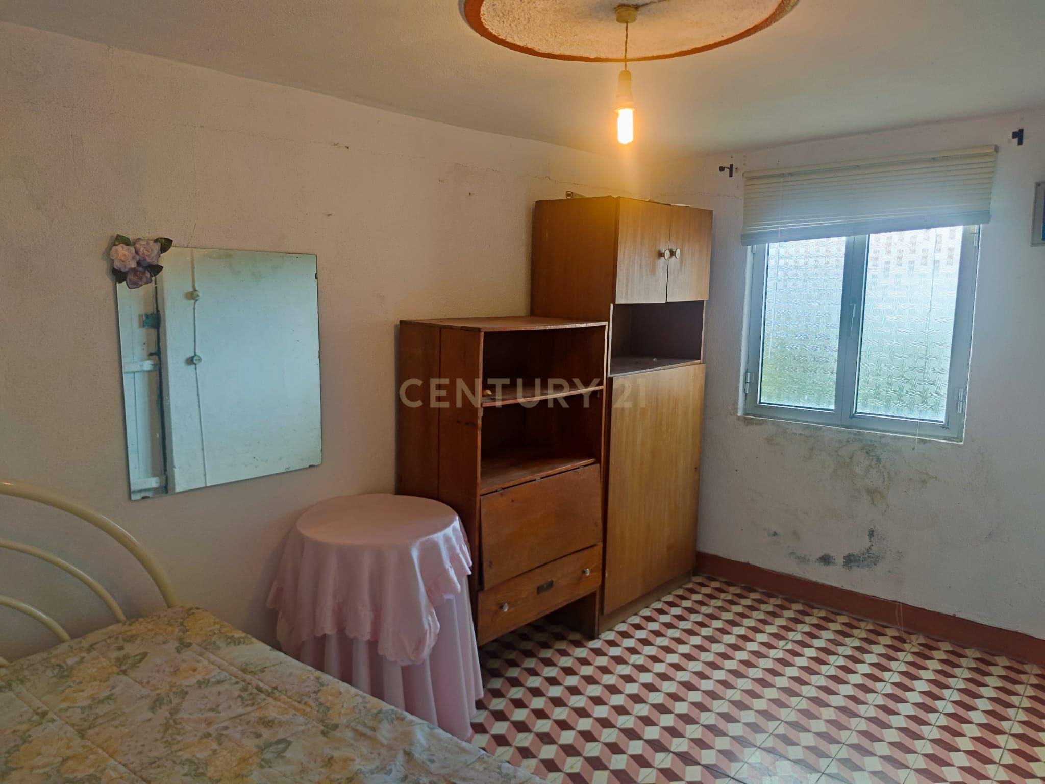 Moradia para renovação em Martim Pega, Sabugal - Image 8