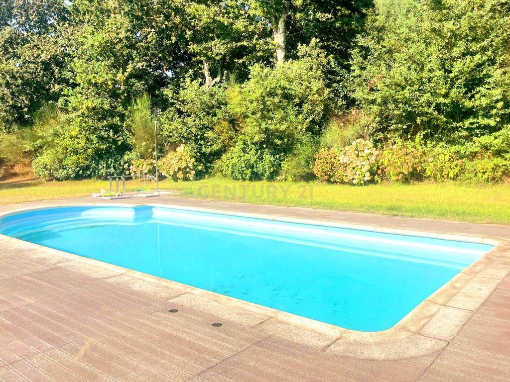 Moradia com quatro quartos  com piscina em Romarigães Paredes de Coura - Image 46