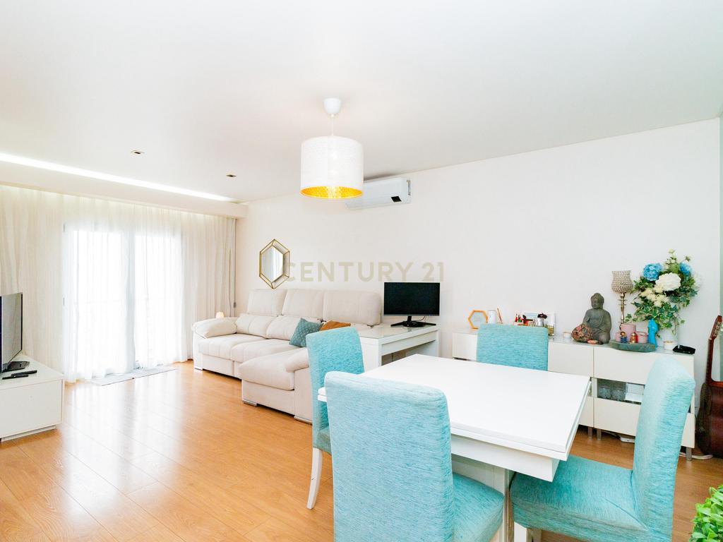 Apartamento Moderno T2 com Sótão e Garagem para Arrendamento na Boavista, Leiria - Image 19