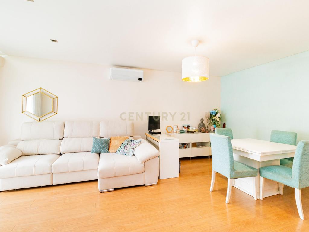 Apartamento Moderno T2 com Sótão e Garagem para Arrendamento na Boavista, Leiria - Image 24