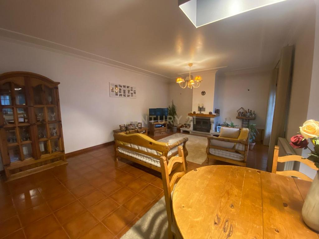 Moradia T4, Qtª Pires Marques, Castelo Branco - Image 5