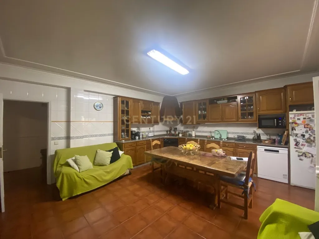 Moradia T4, Qtª Pires Marques, Castelo Branco - Image 6