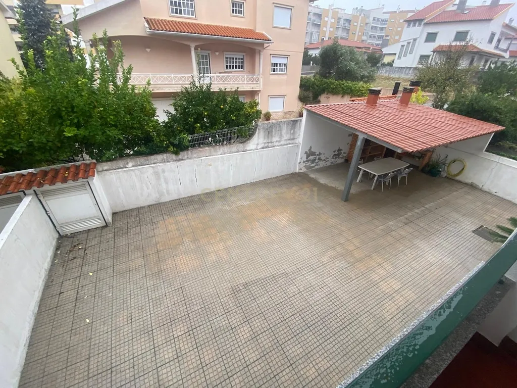 Moradia T4, Qtª Pires Marques, Castelo Branco - Image 22