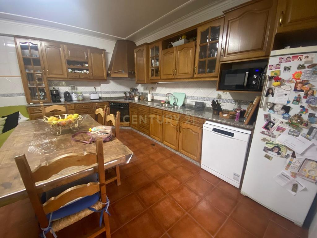 Moradia T4, Qtª Pires Marques, Castelo Branco - Image 7