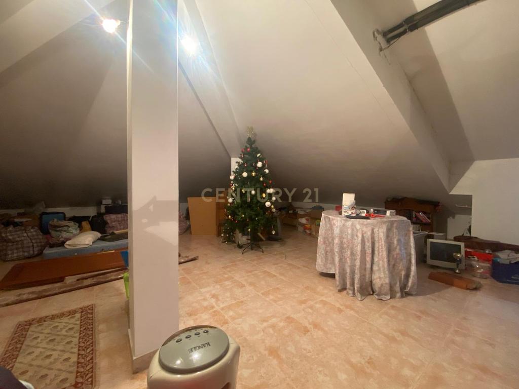 Moradia T4, Qtª Pires Marques, Castelo Branco - Image 17